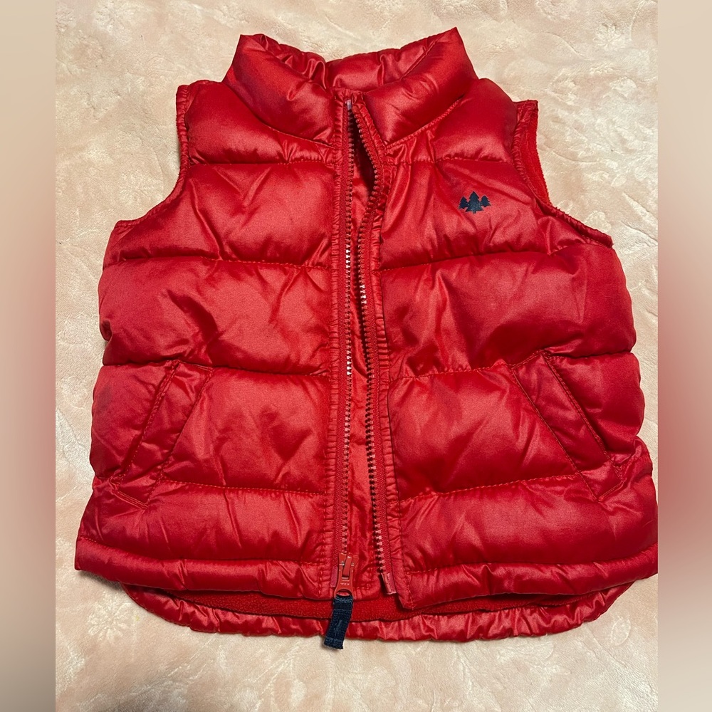 12$ ❤️ Old Navy | 18-24M | Vibrant Red Puffer Vest | Like New